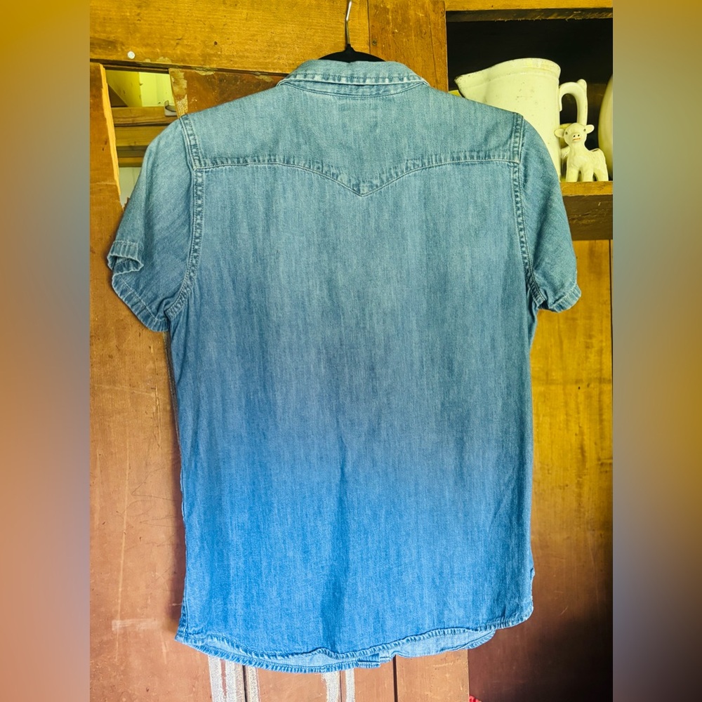 Levi's Light Blue authentic Cowboy Style Snap Front Fitted Cotton Shirt Sz M - Picture 5 of 5